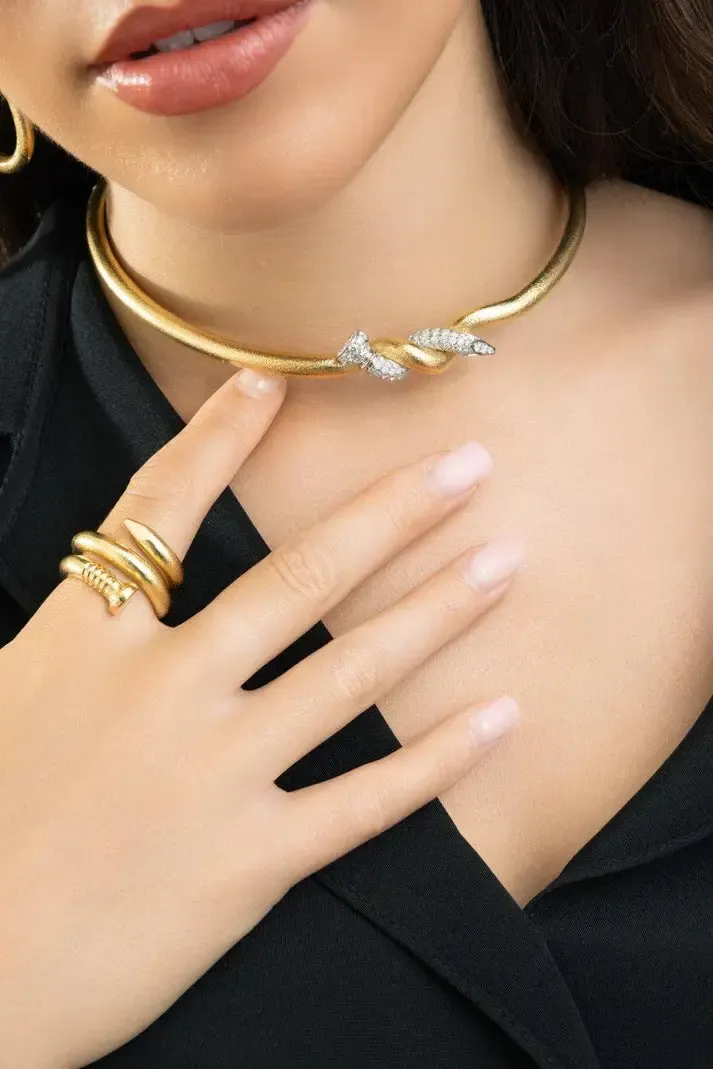 Hammered Two Tone Twisted Diamond Collar Necklace - Image 3