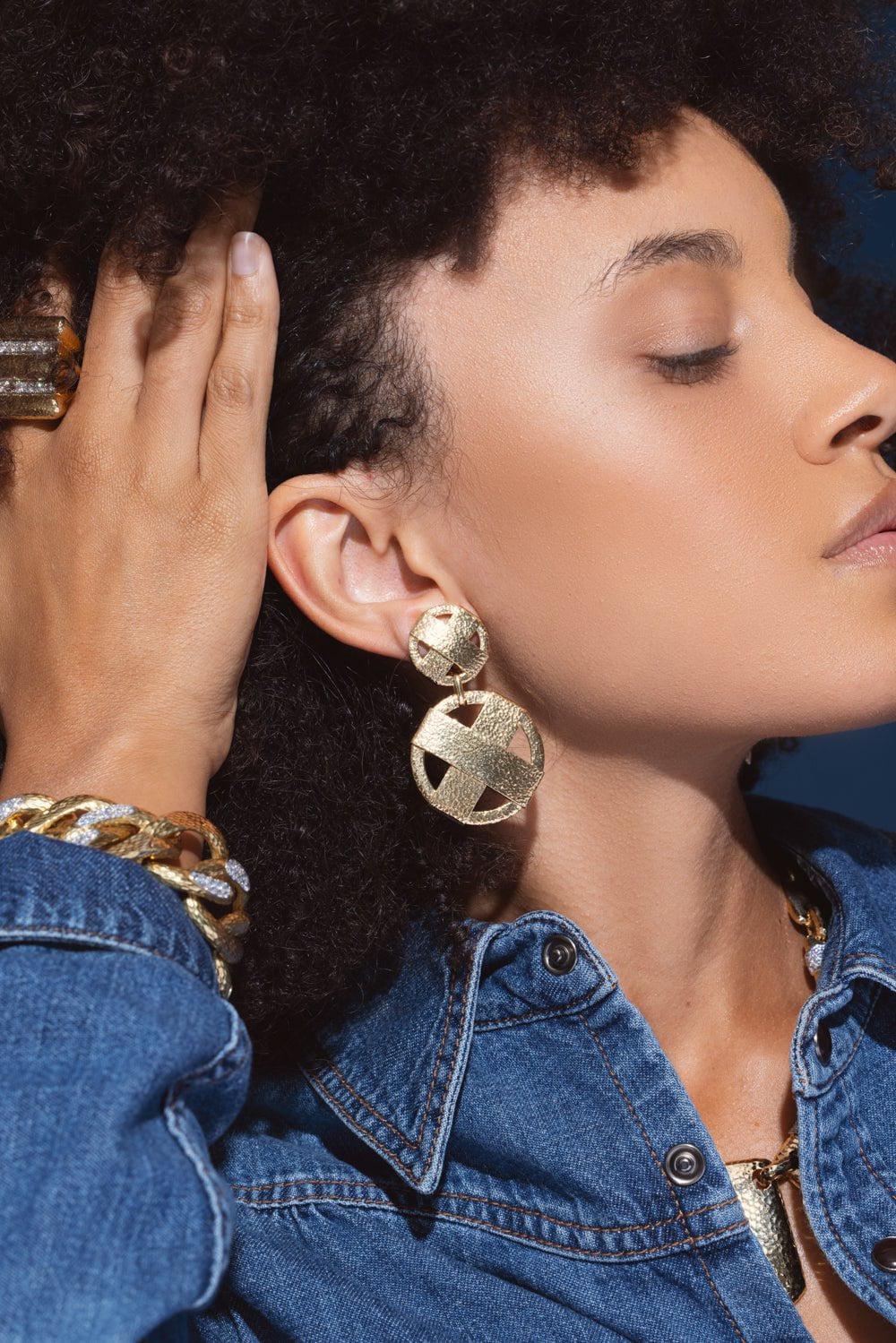 Hammered XO Earrings - Image 4