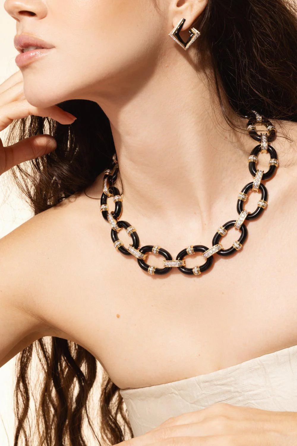 Oval Link Black Enamel Necklace - Image 4