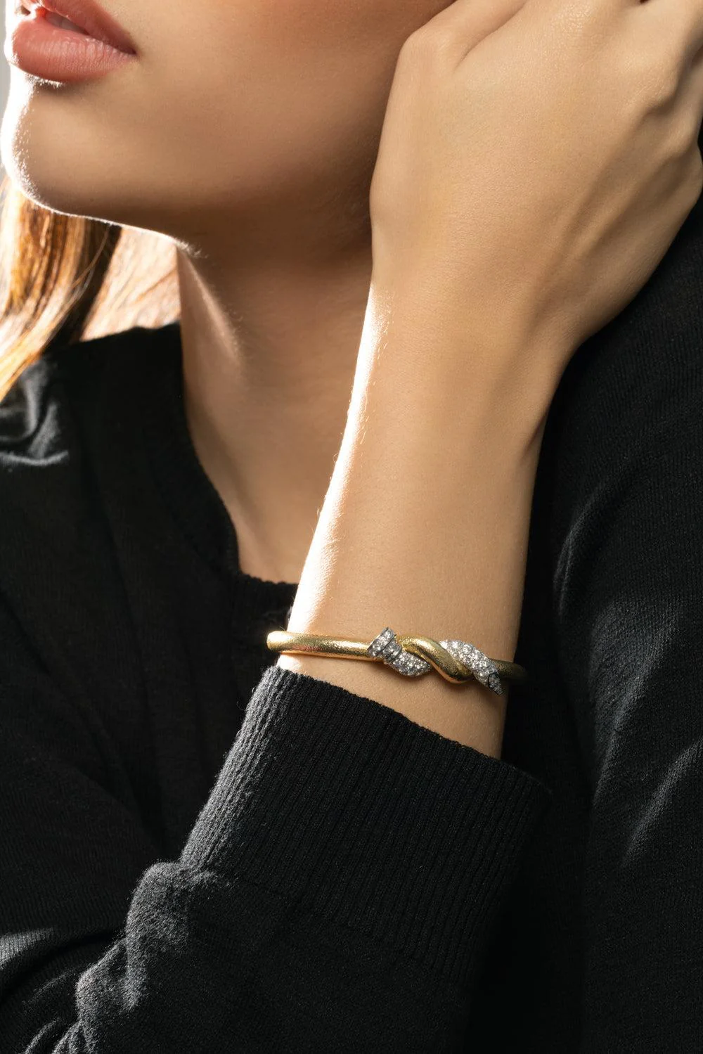 Two Tone Twisted Diamond Nail Cuff - Image 3