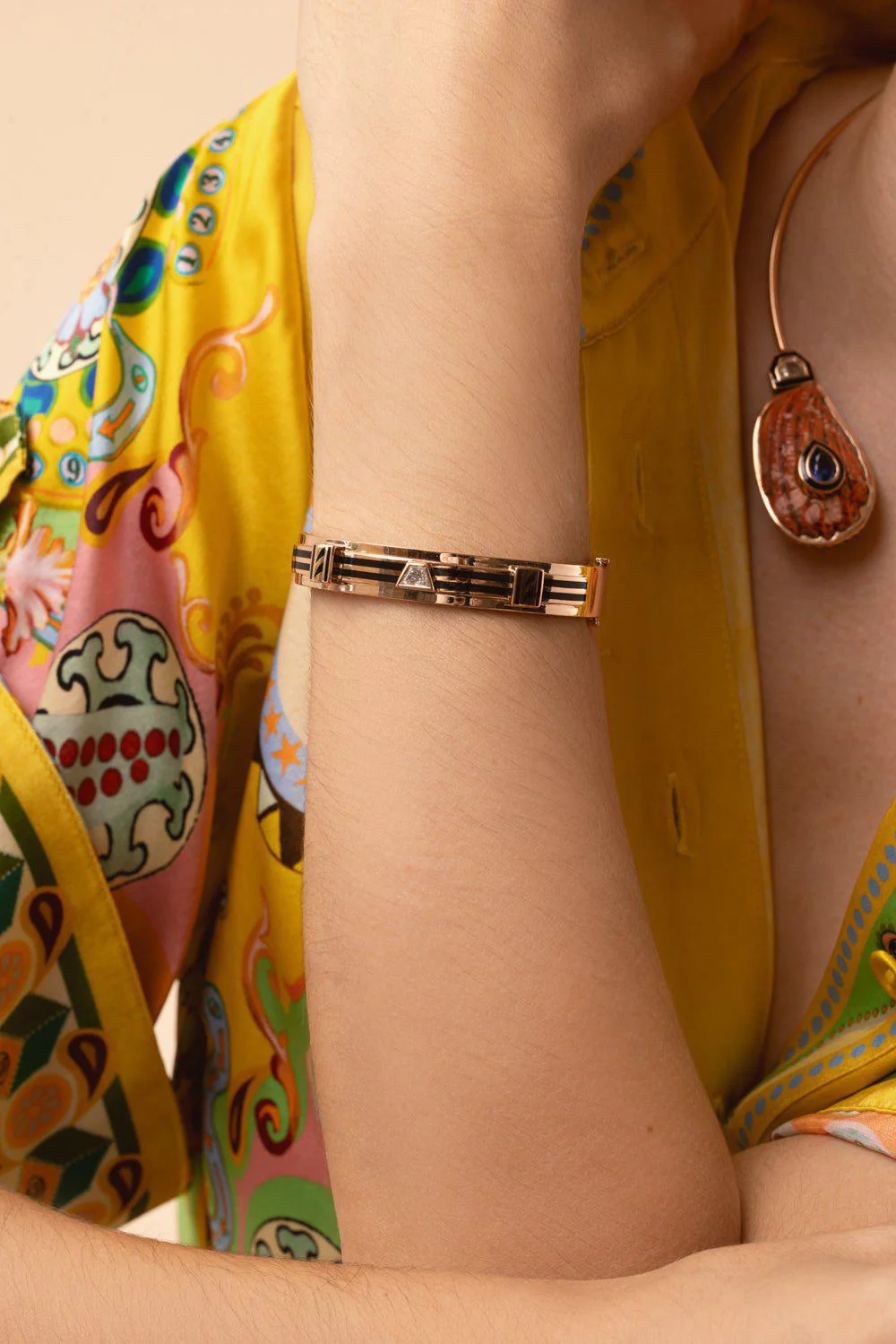 Diamond Shark Fin Cuff Bracelet - Image 4