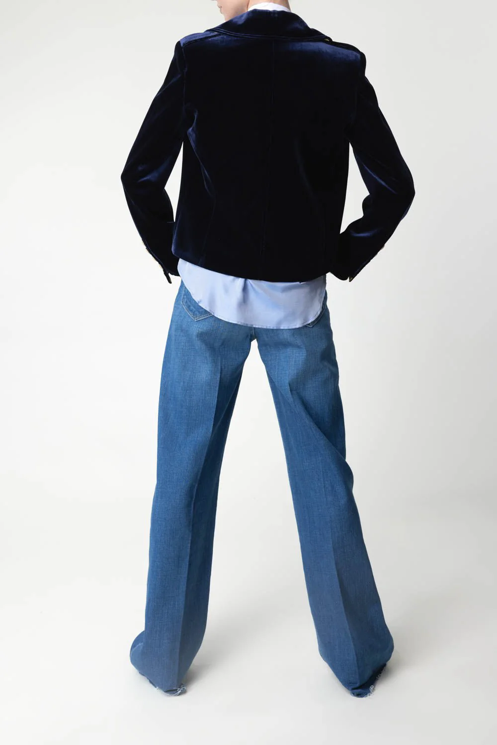Victor Blazer - Image 4