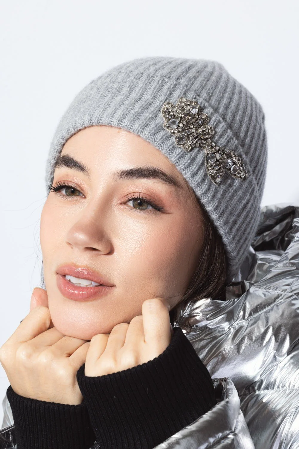 EMBROIDERED KNITTED HAT - GREY - Image 3