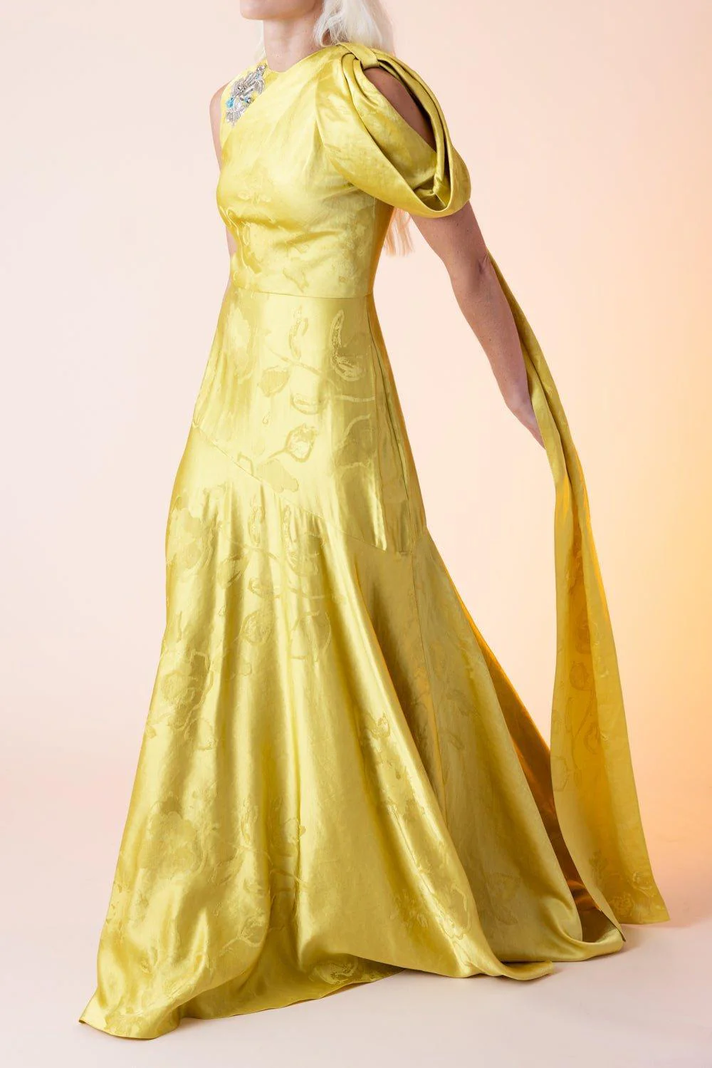 Sleeveless Drape Shoulder Gown - Image 3