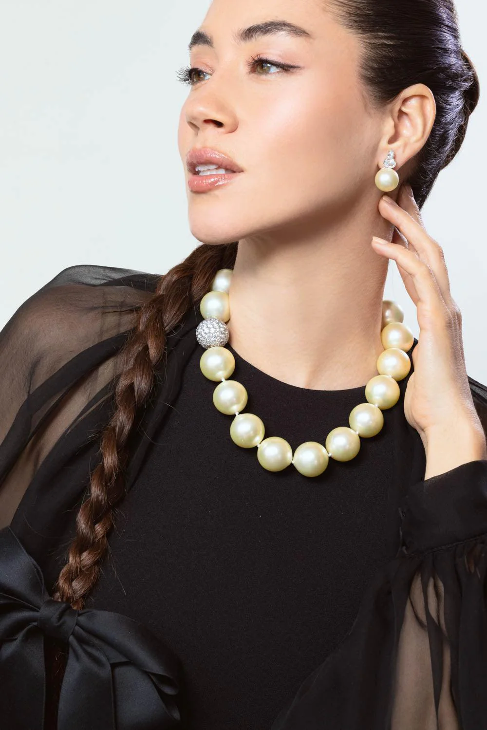 Ball Clasp Pearl Necklace - Image 2