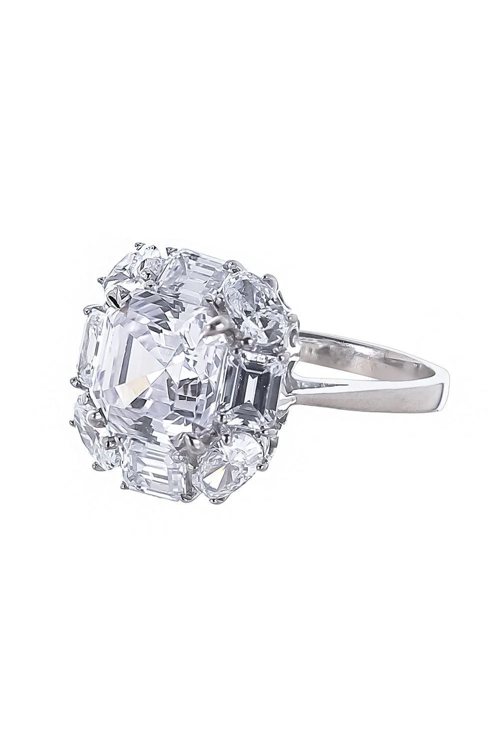 Cushion Cut Center Halo Ring - Image 5