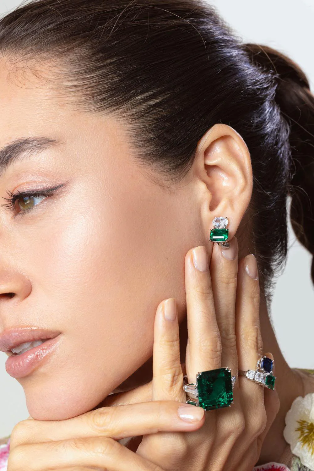 Green White Cz Stud Earrings - Image 4