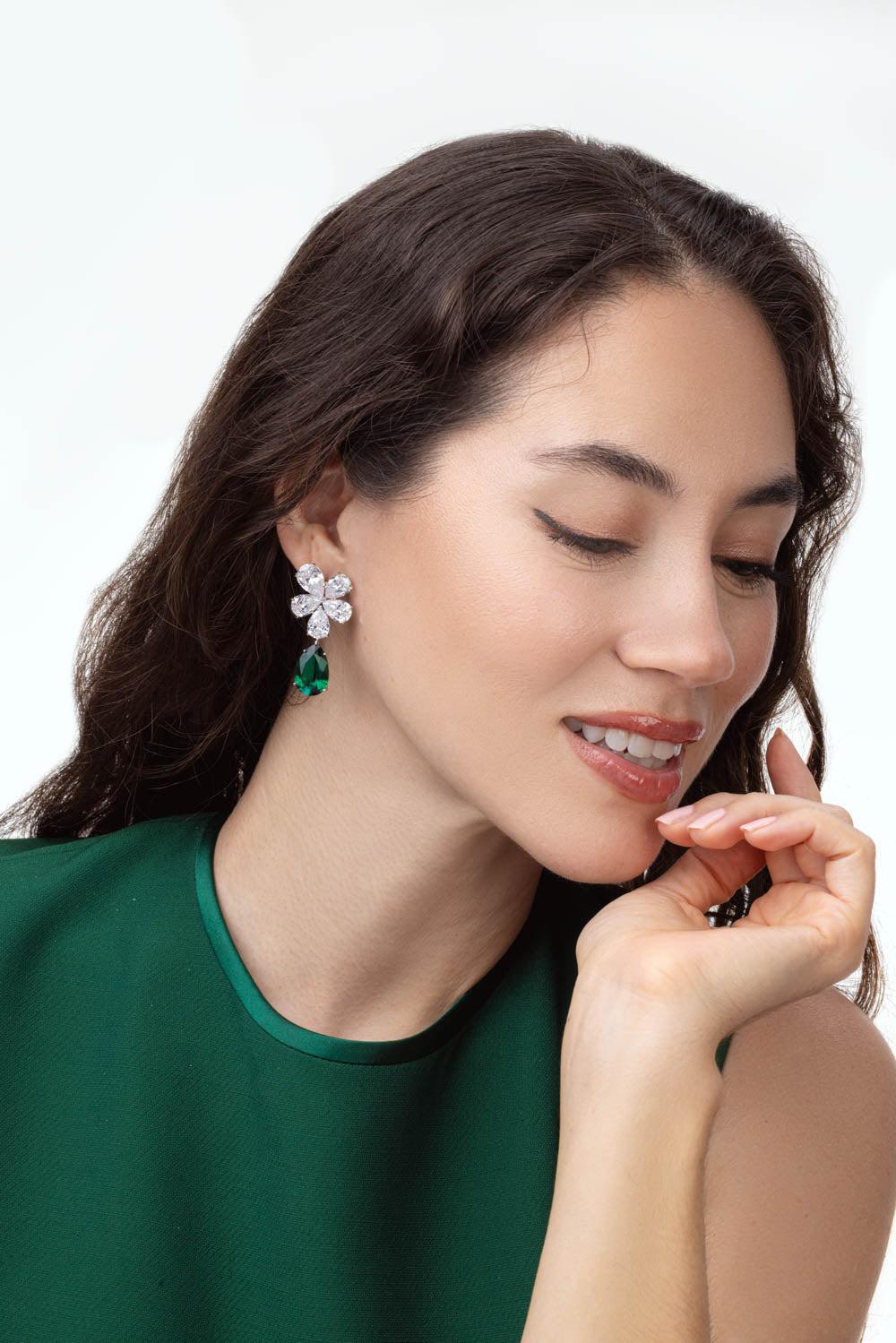 Large Cluster Emerald Clip Earrings - Image 2