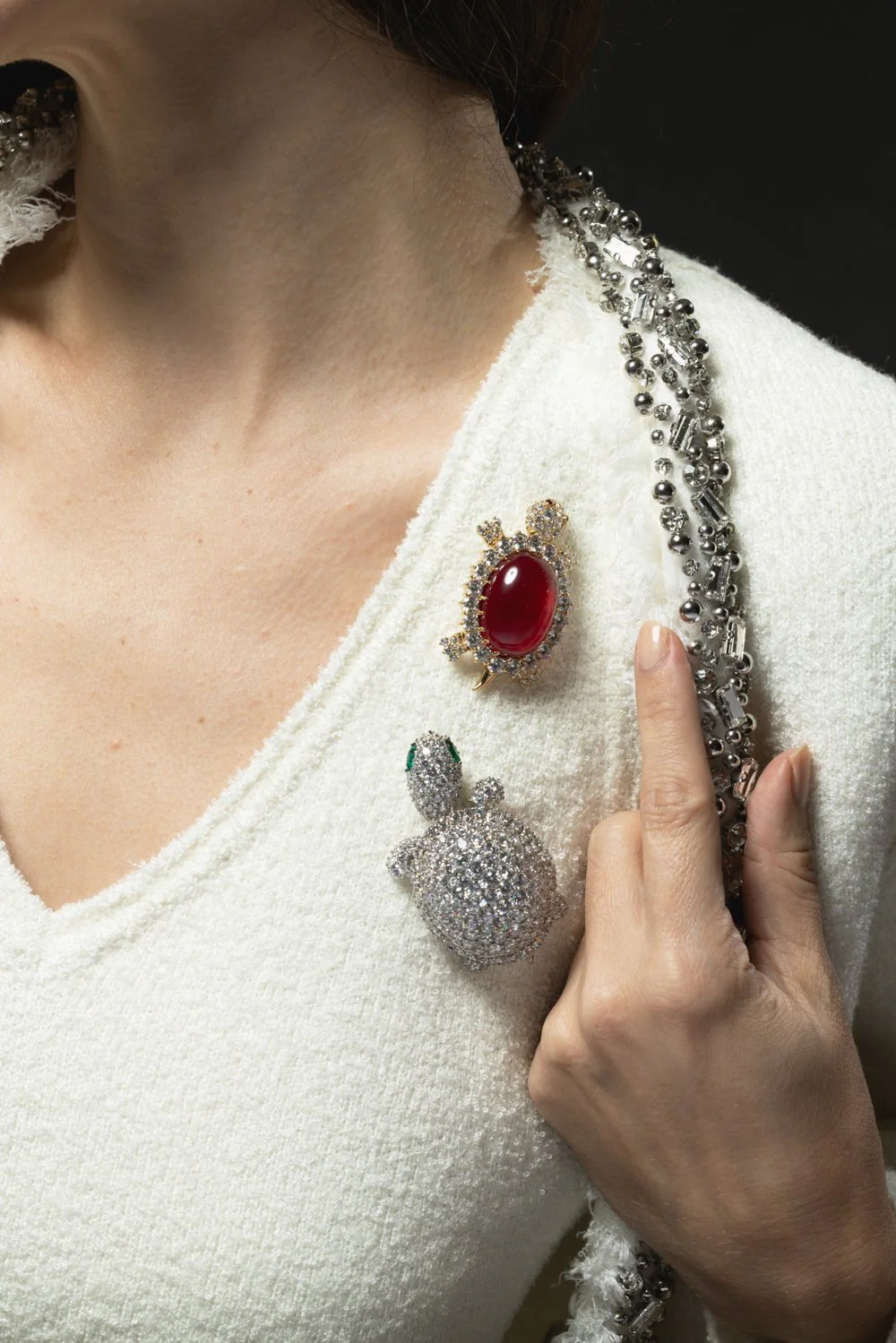 Red Turtle Brooch - Image 3