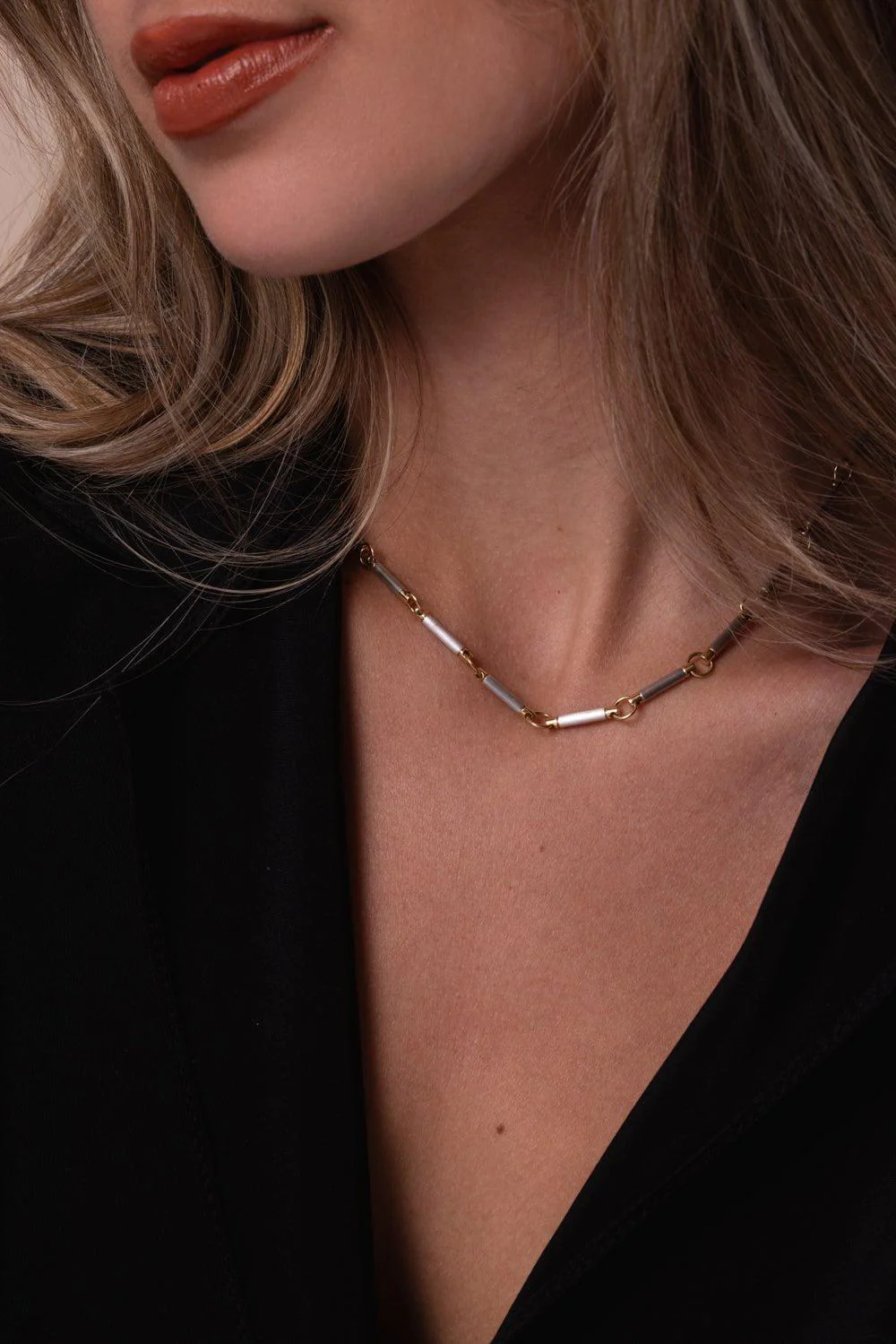 Element Chain Choker Necklace - Image 3