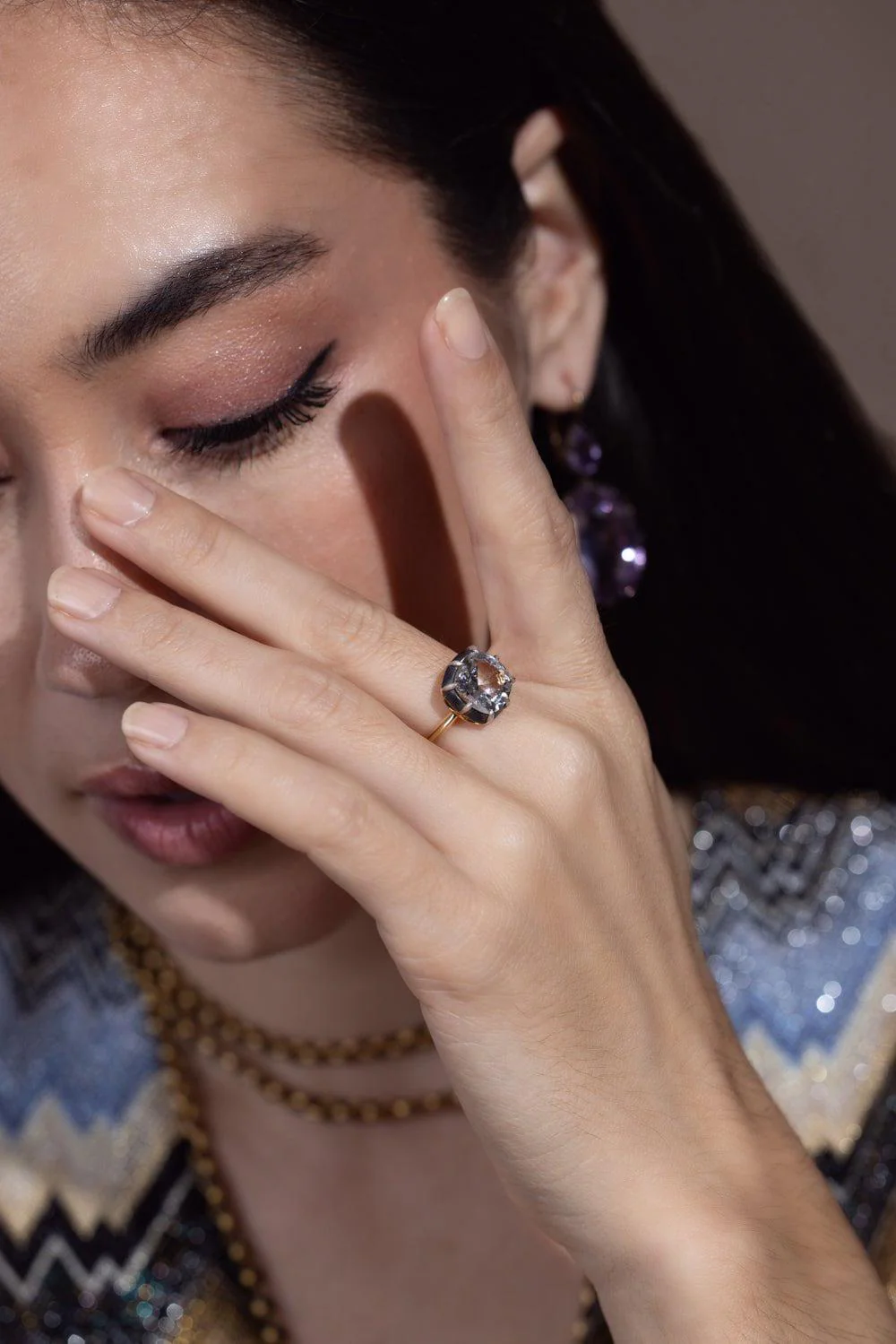 White Topaz Collet Ring - Image 5