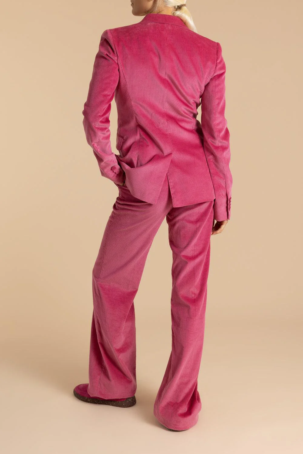Angela Blazer - Image 4