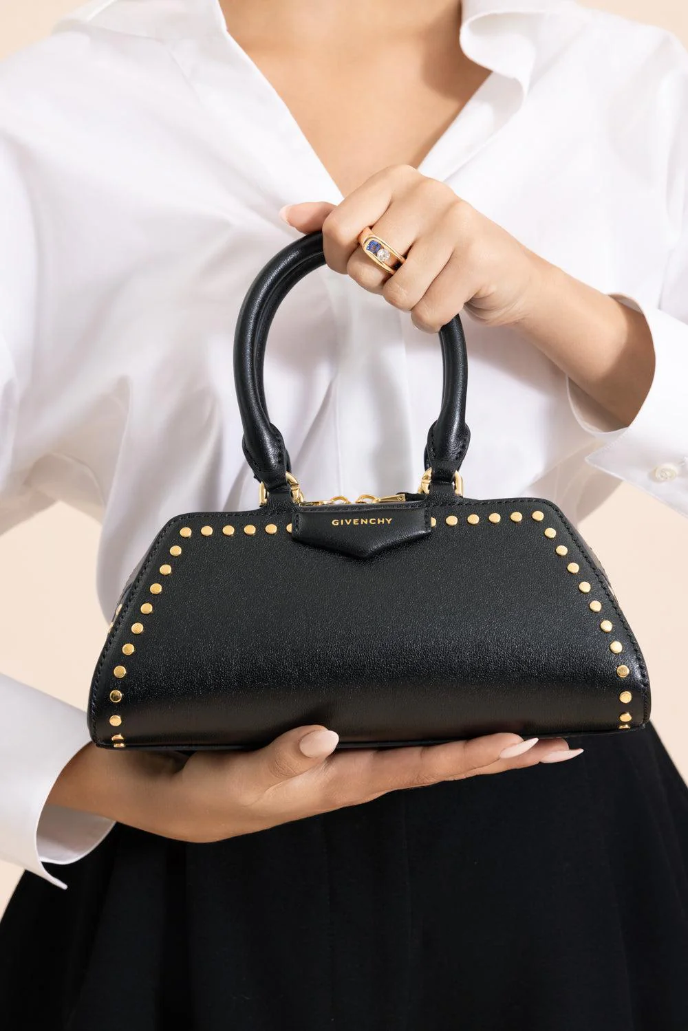Antigona East West Mini Bag - Image 4