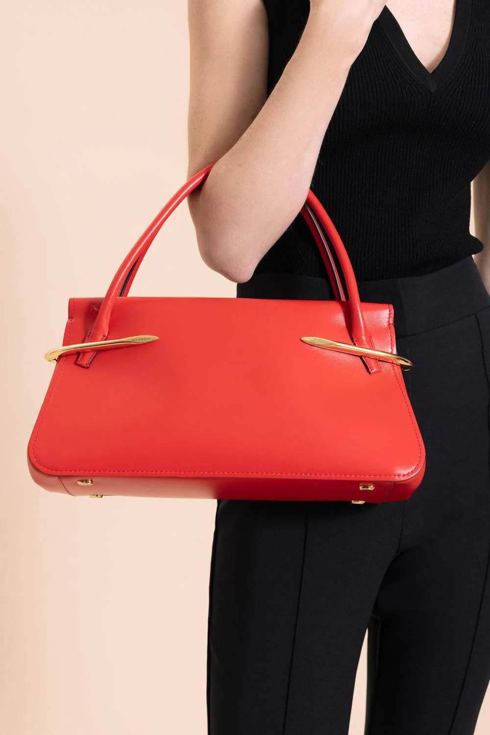 Medium Pinch Handbag - Image 4