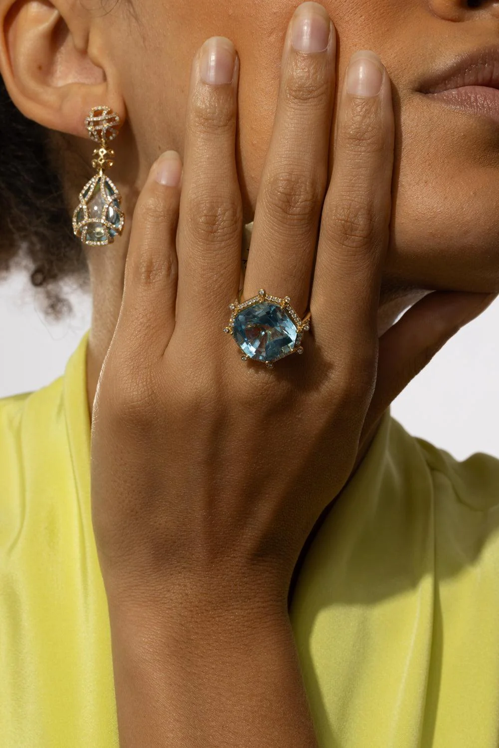Blue Topaz Asscher Cut Gossip Ring - Image 4