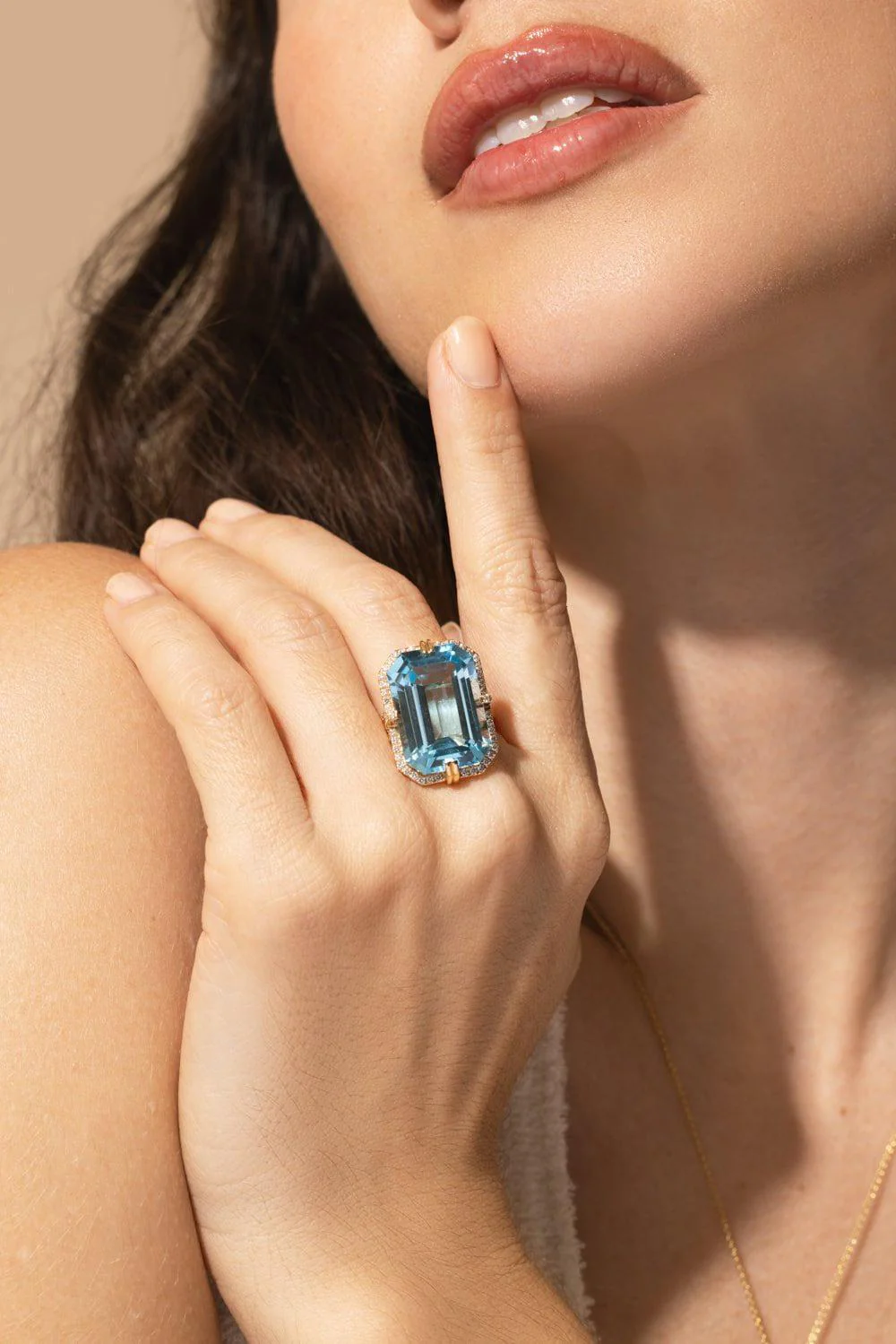 Blue Topaz Diamond Ring - Image 3