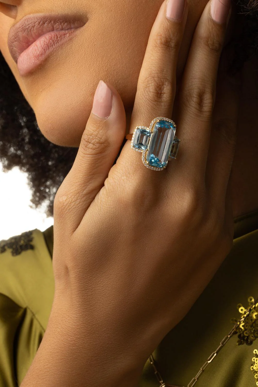 Blue Topaz Three Stone Gossip Ring - Image 5