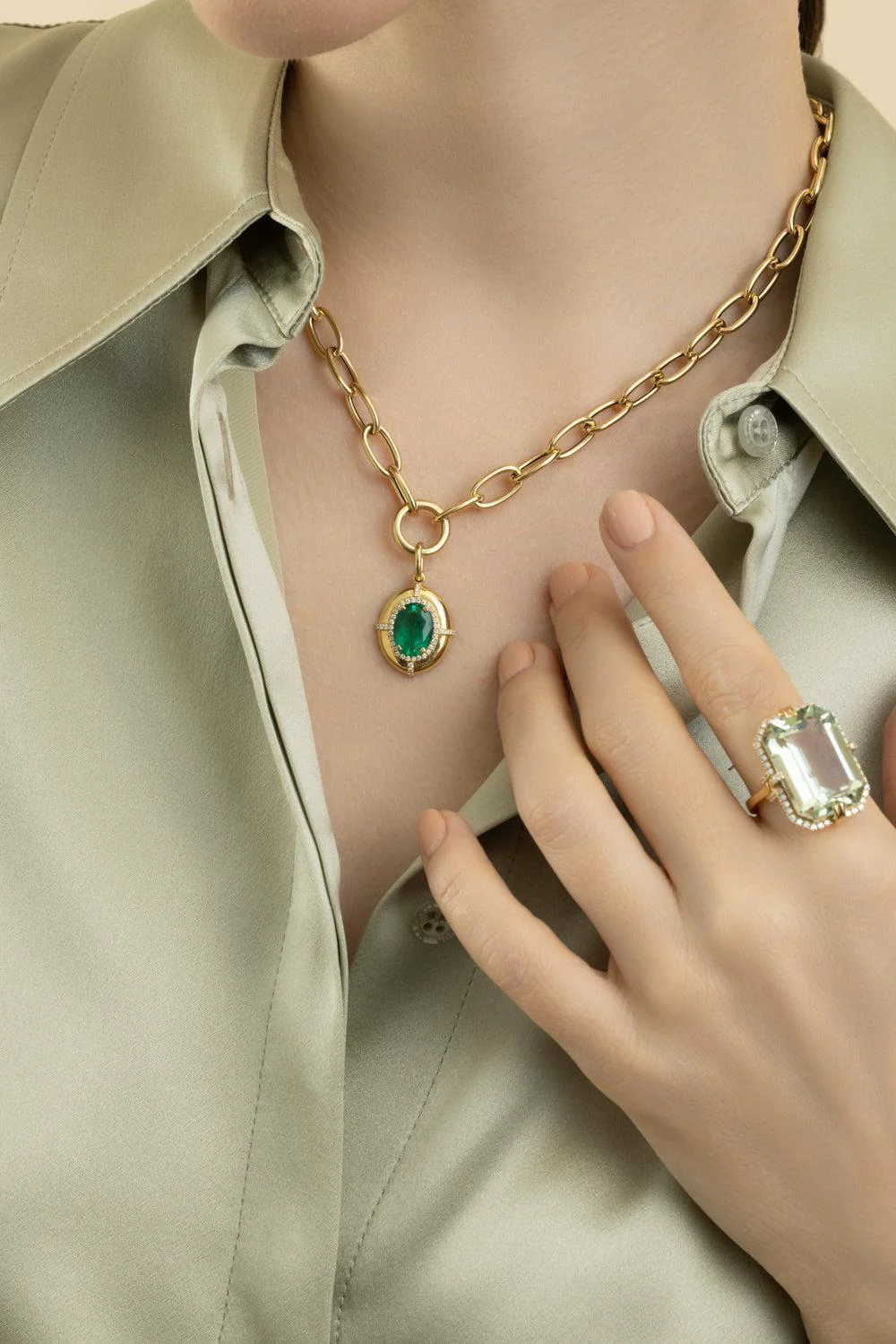 Emerald Oval Medallion Pendant Necklace - Image 3