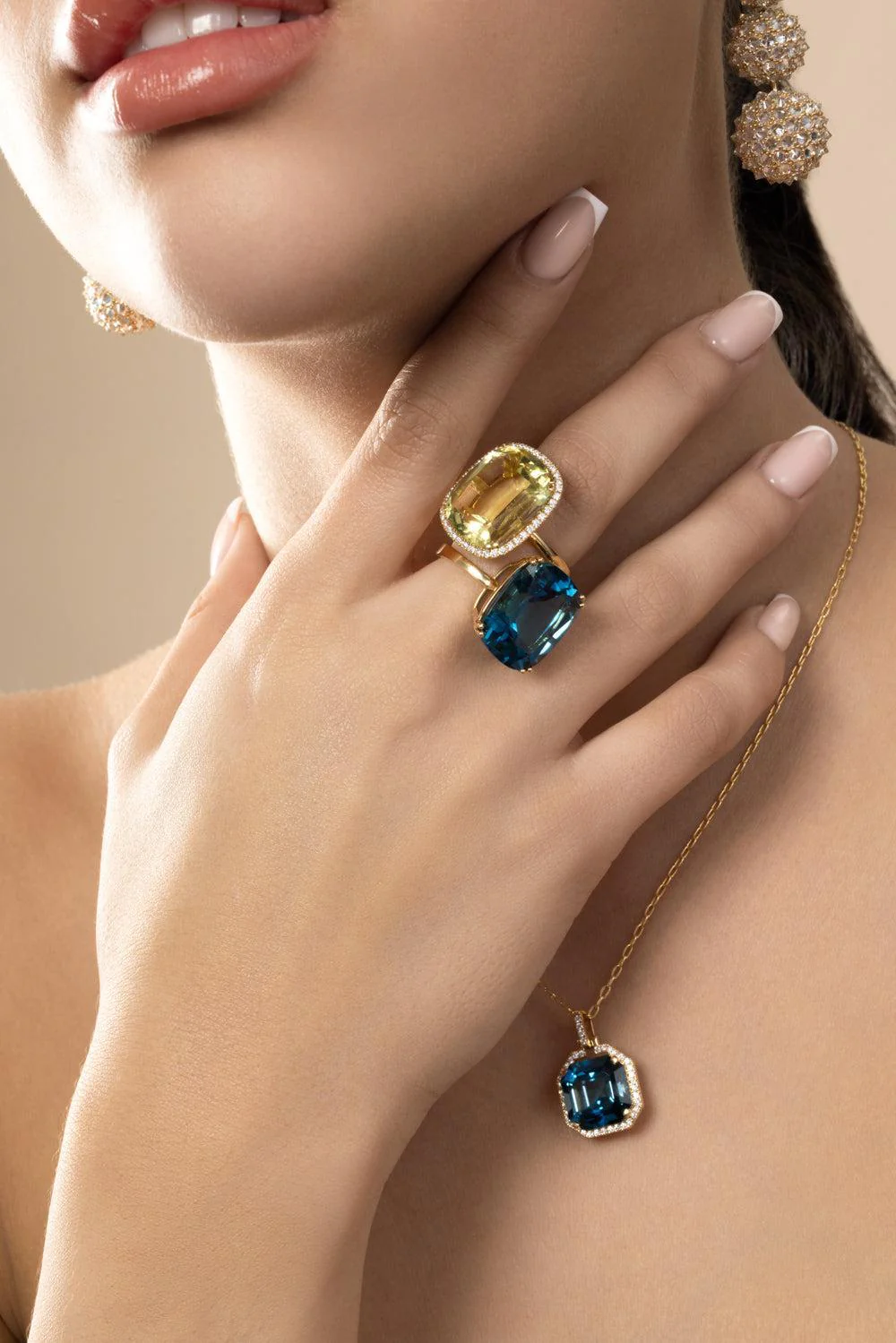 Lemon Quartz Cushion Gossip Ring - Image 2