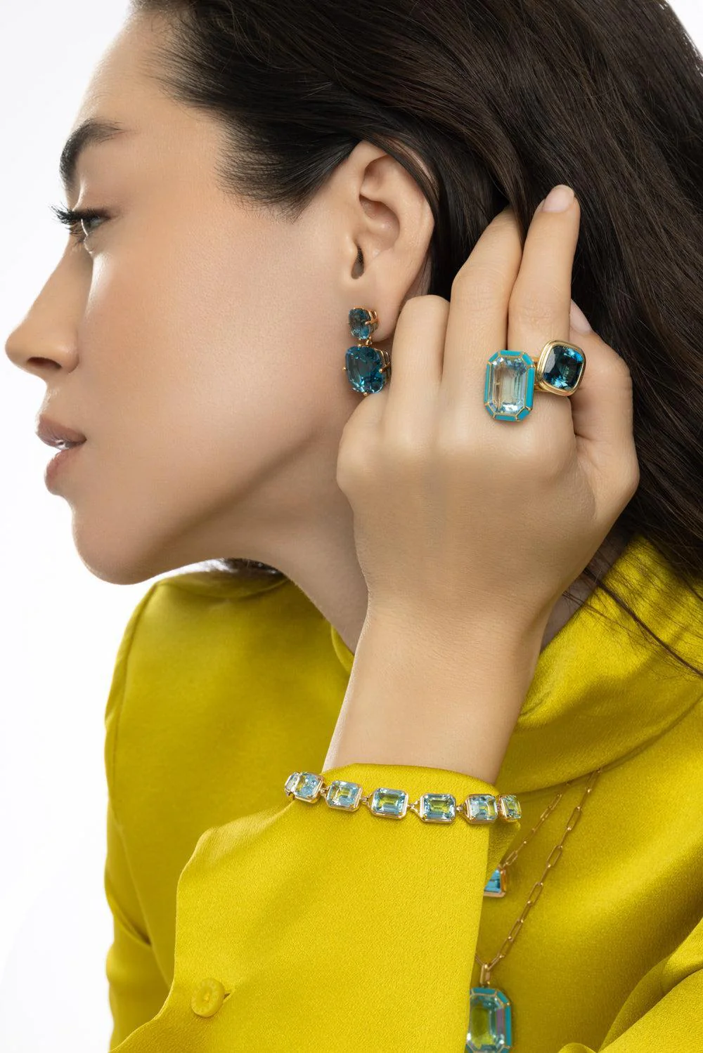 London Blue Topaz Manhattan Ring - Image 3