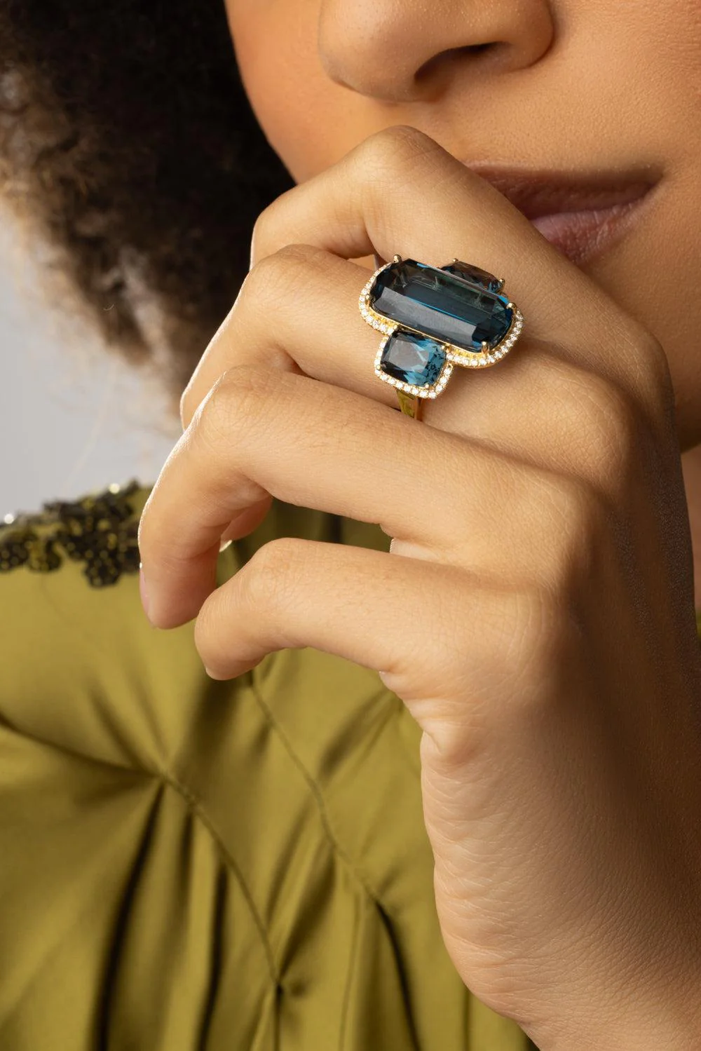 London Blue Topaz Three Stone Gossip Ring - Image 5