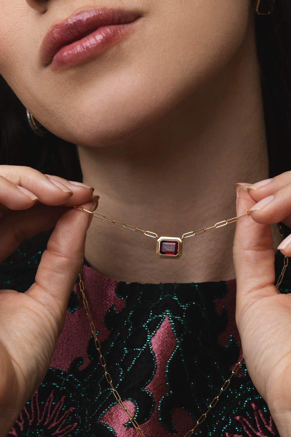 Manhattan Garnet Pendant Necklace - Image 2