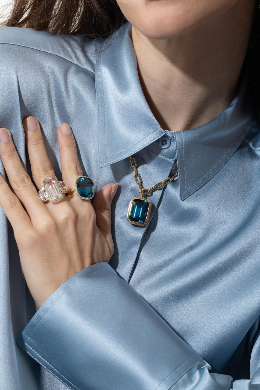 Manhattan London Blue Topaz Pendant Necklace - Image 3
