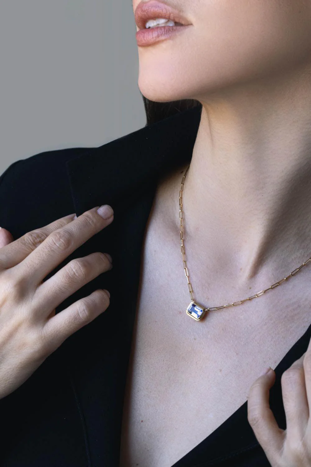 Manhattan Tanzanite East West Pendant Necklace - Image 4