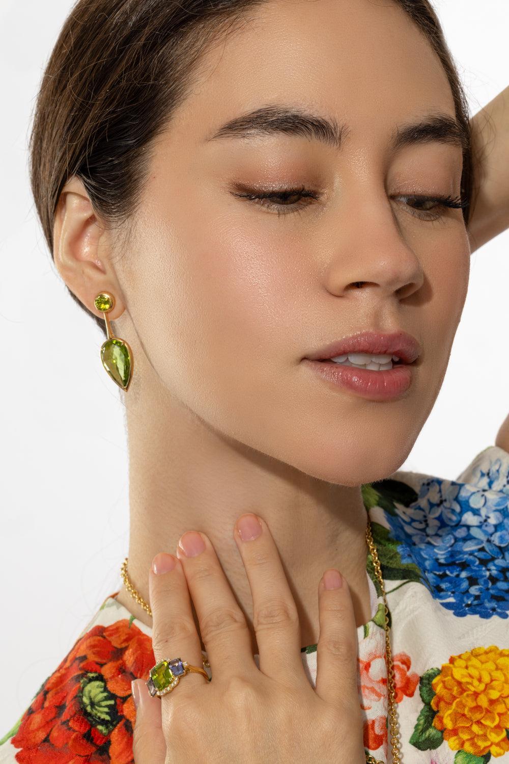 Peridot Briolett Bar G-One Earrings - Image 2