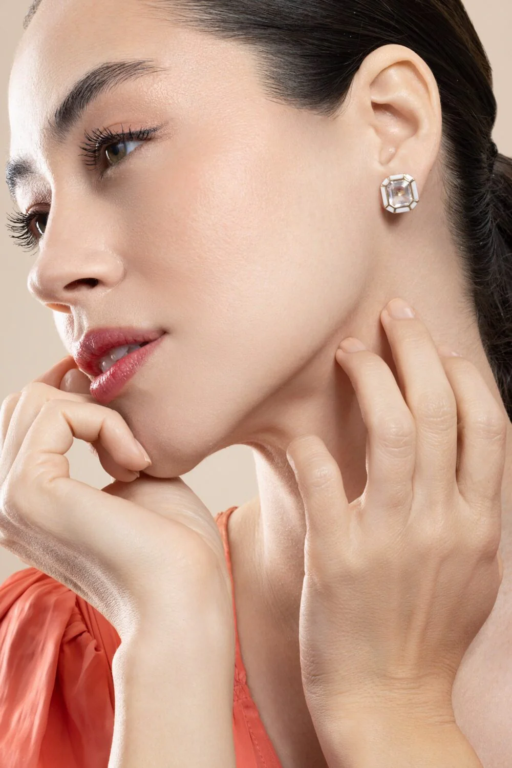 Rock Crystal White Agate Inlay Melange Stud Earrings - Image 2