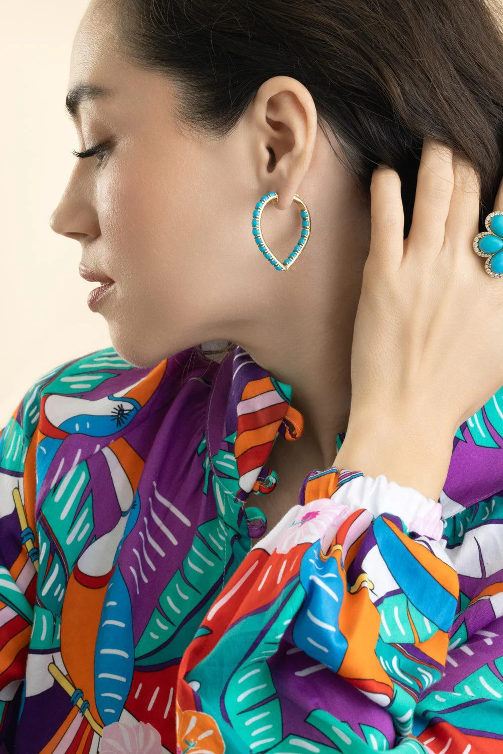Turquoise Cabochon Heart Hoop Earrings - Image 2