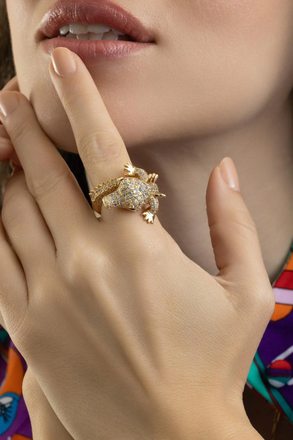 White Sapphire Onyx Crocodile Ark Ring - Image 2