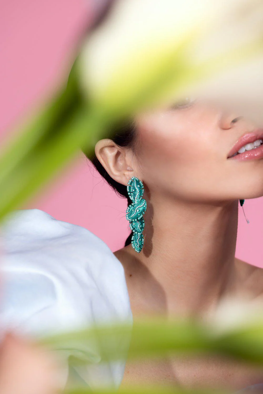 Green Rhodium Quatro Folha Drop Earrings - Image 4