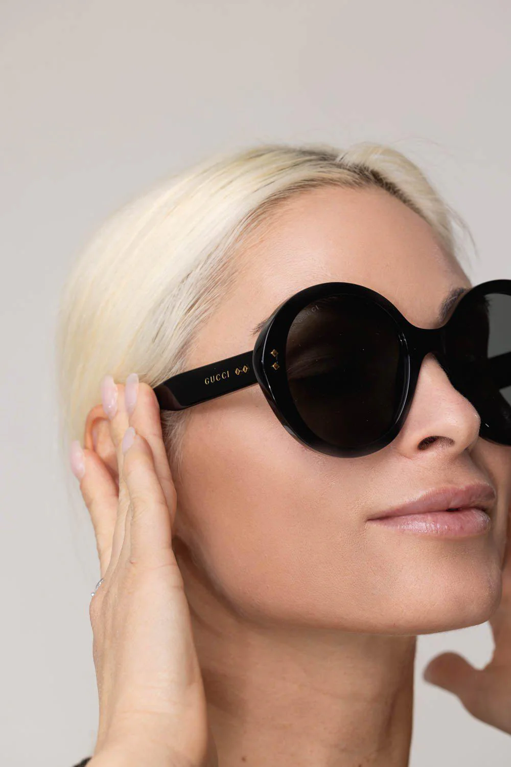 Round Sunglasses - Image 3