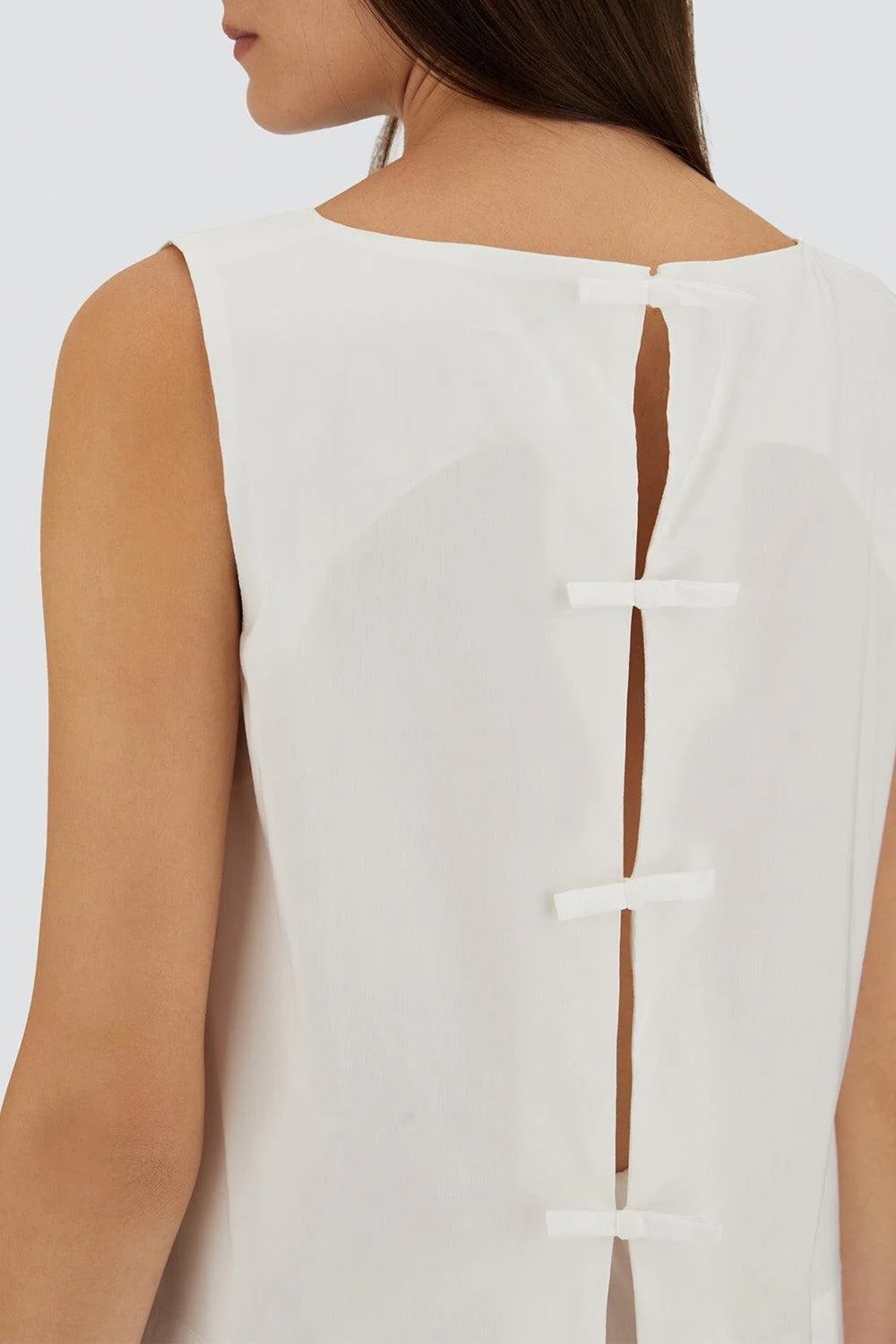 Sleeveless Back Detail Top - Image 3