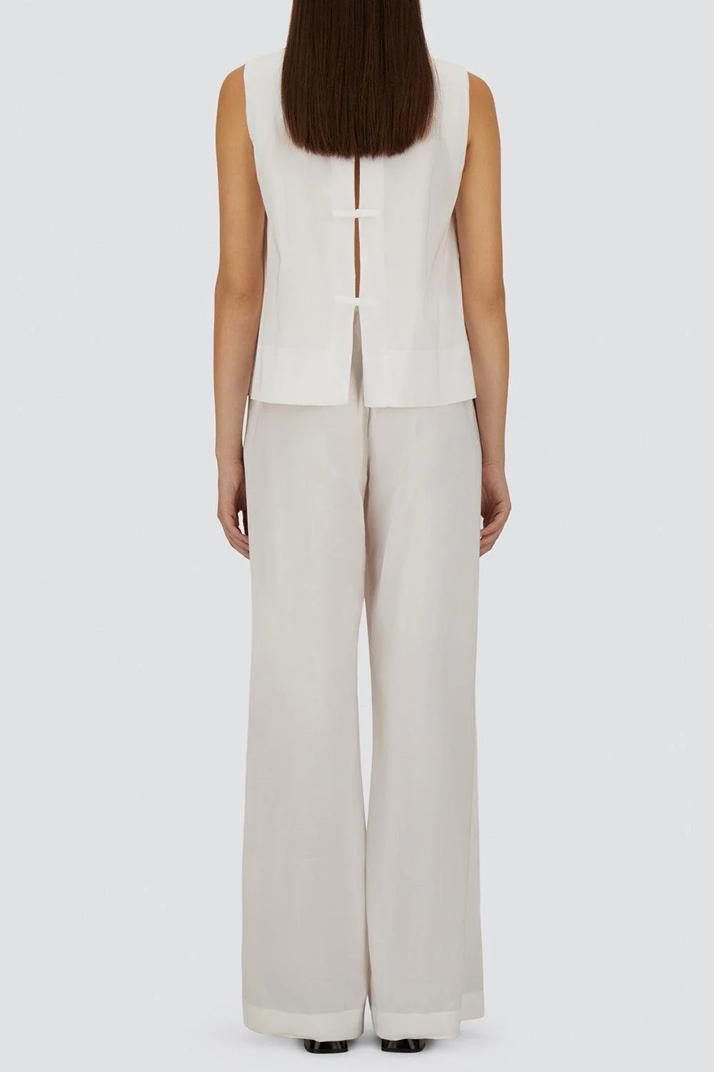 Sleeveless Back Detail Top - Image 4