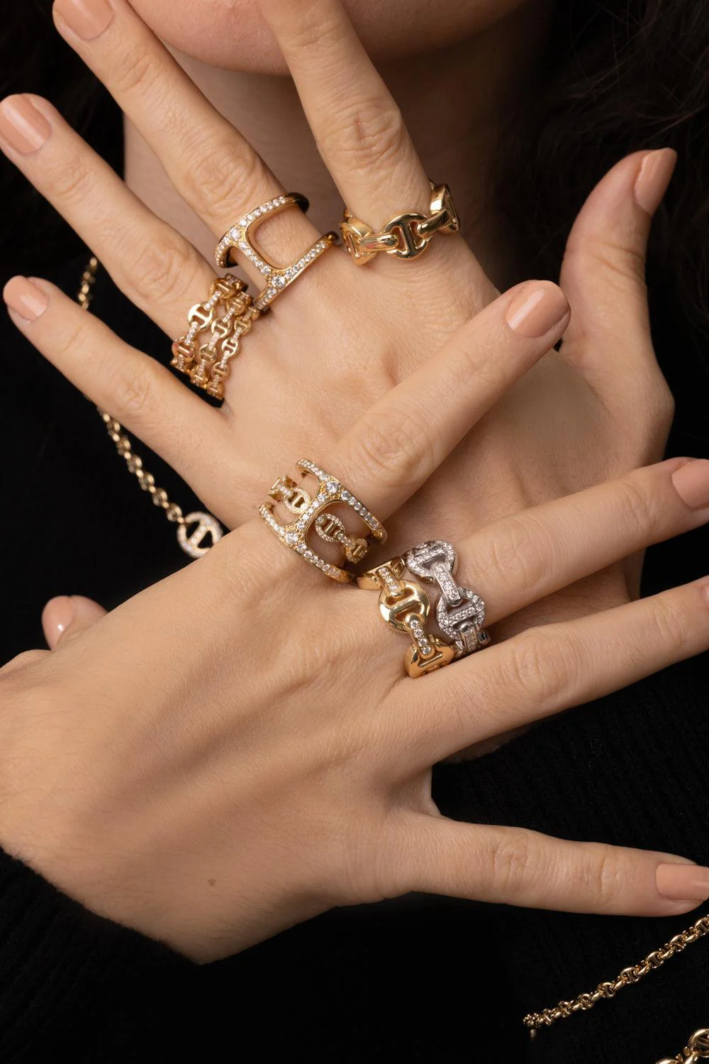 Classic Tri-Link Antiquated Ring - Image 2