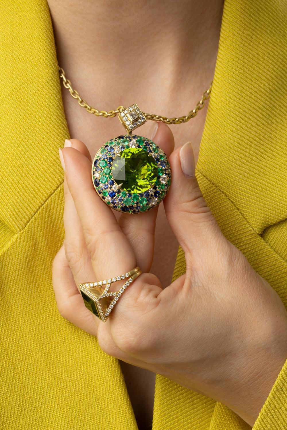 Peridot Emerald Diamond Pendant Necklace - Image 4