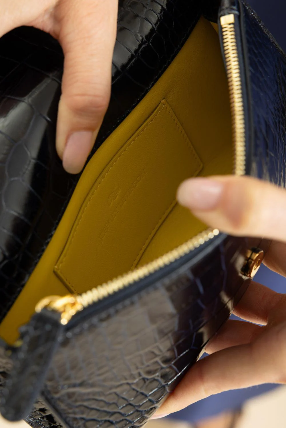 Cari Bag - Navy - Image 3