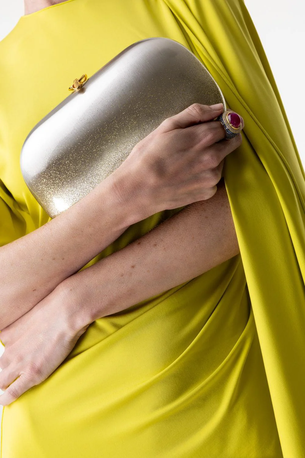 Elina Plus Clutch - White Gold Ombre - Image 4