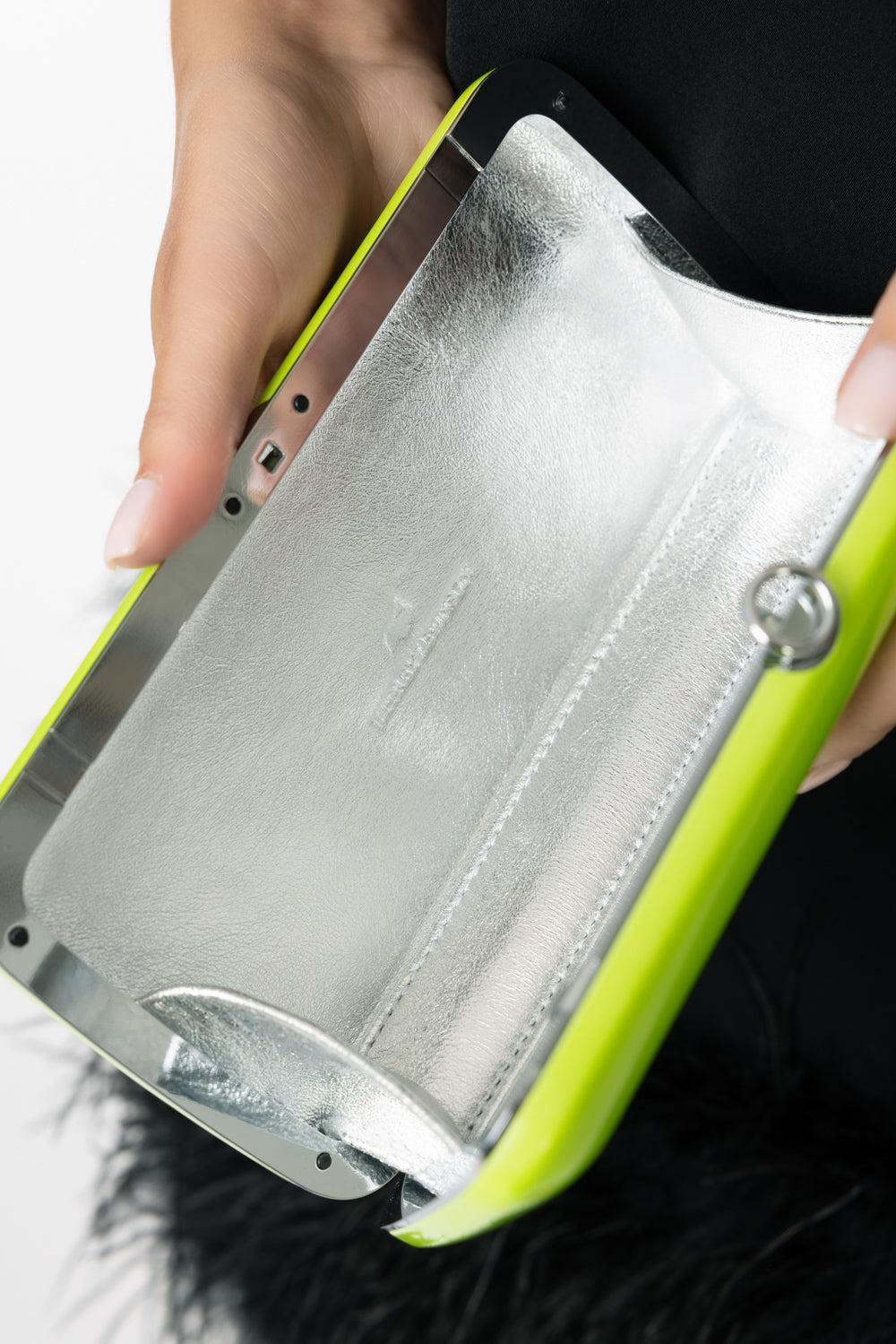 FINLEY CLUTCH - ELECTRIC SUBLIME - Image 4