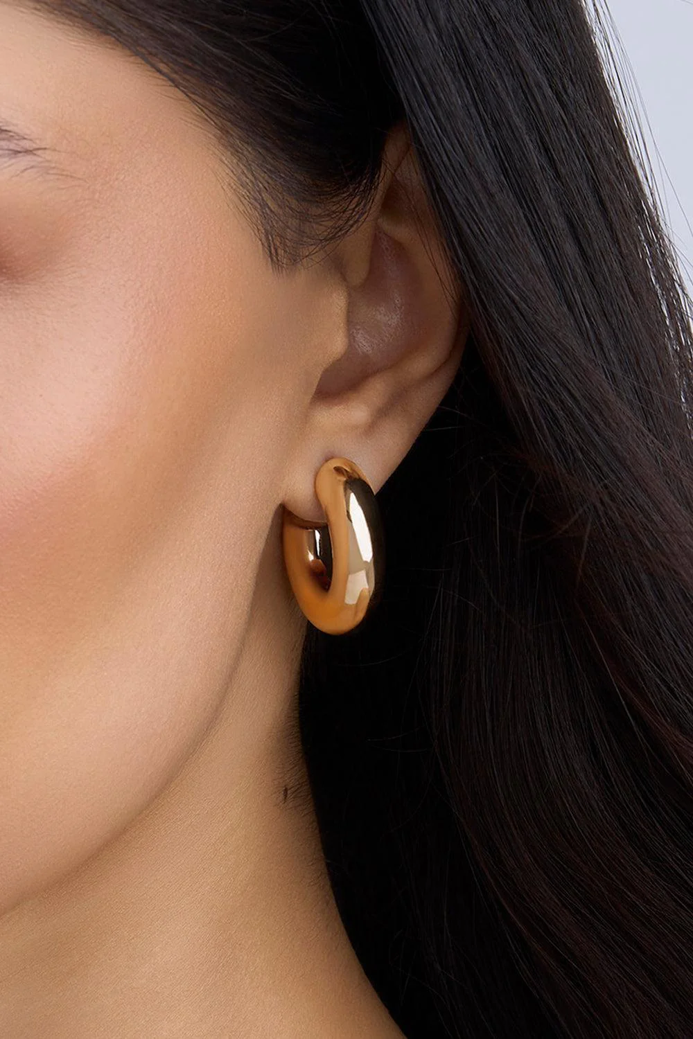 Micro Jamma Huggie Earrings - Image 2