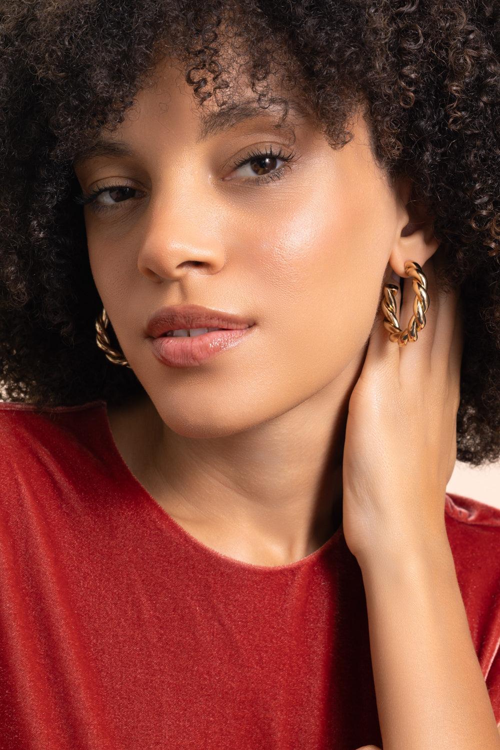 Twisted Lilly Mini Hoop Earrings - 1in - Image 2
