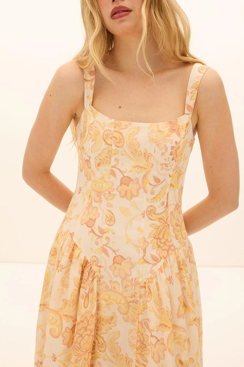 Peonia Bodige Gown - Image 3