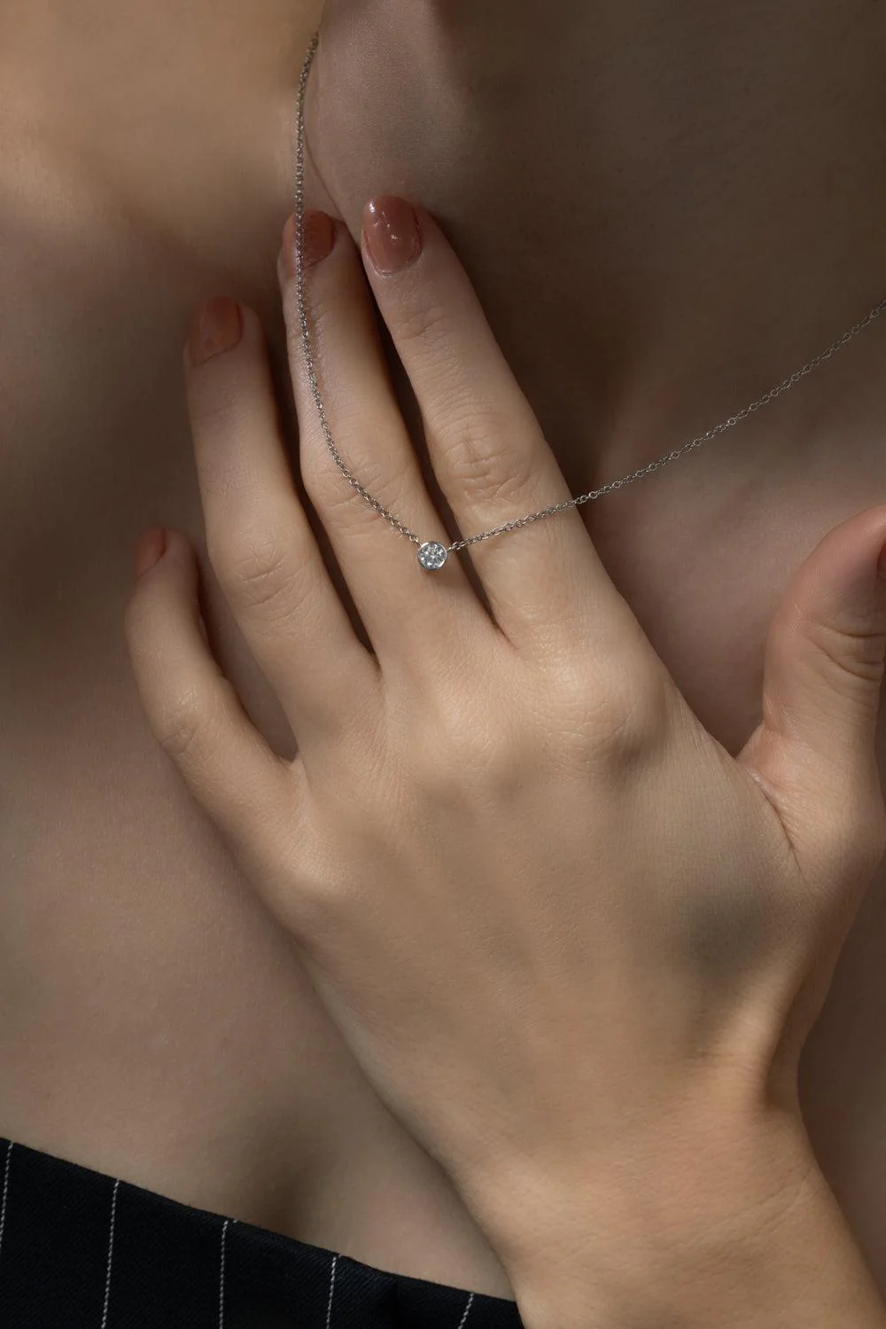 Round Bezel Pendant Necklace - Image 2