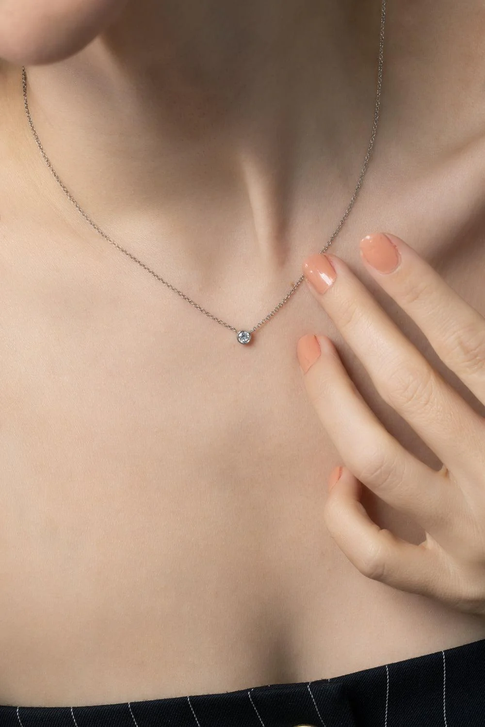 Round Bezel Pendant Necklace - Image 3