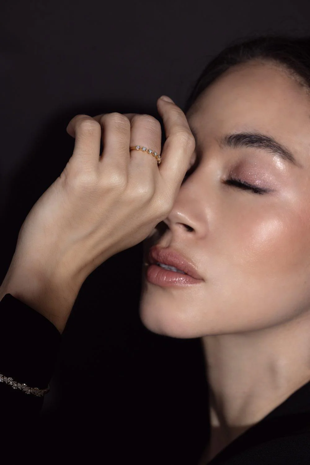Starry Night Single Row Diamond Ring - Image 4