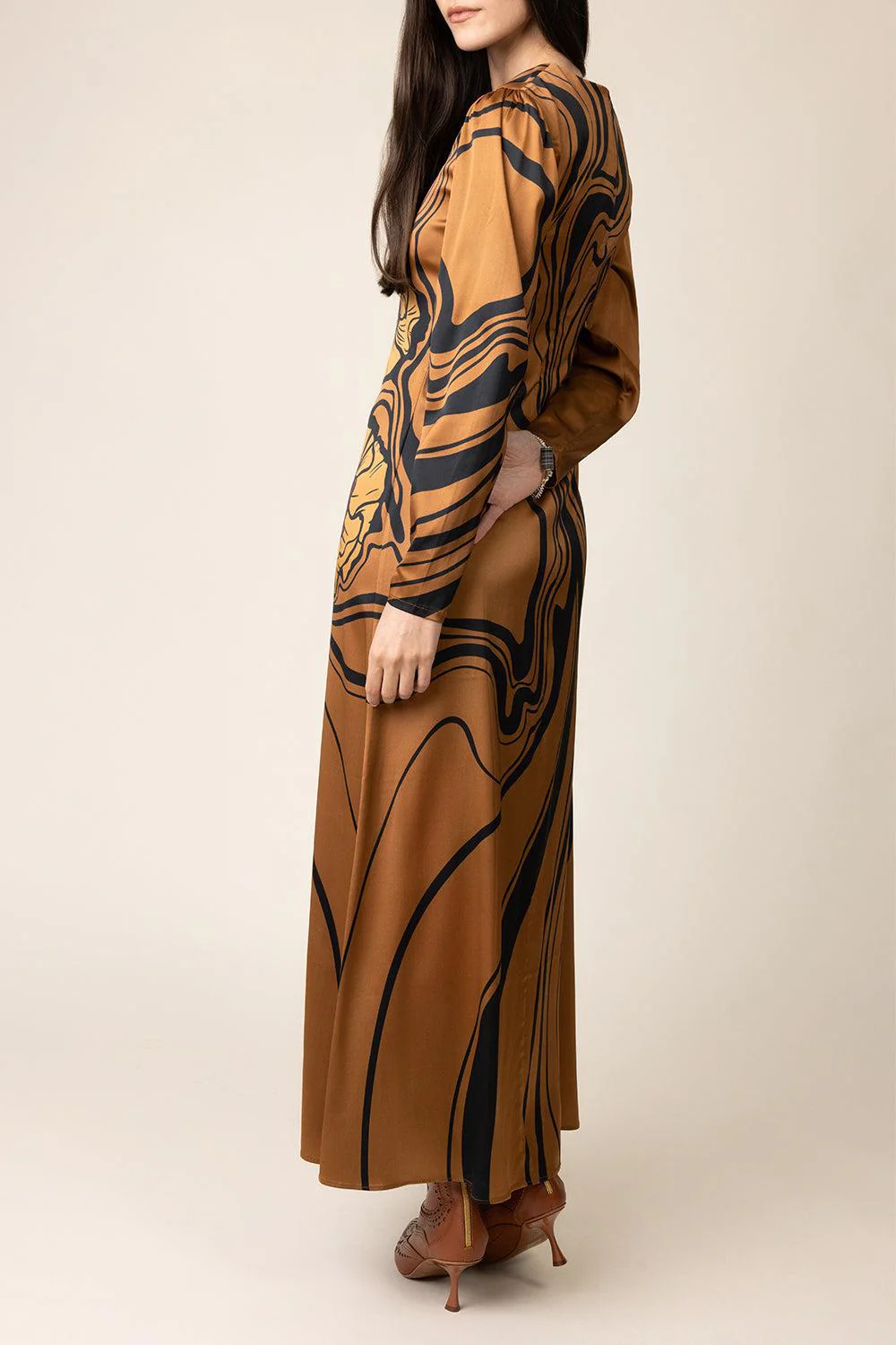 Clingy Swing Dress - Image 4