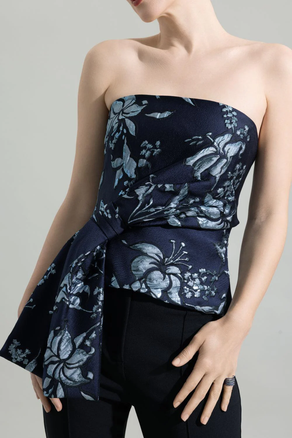 Metallic Floral Jacquard Cascade Top - Image 3