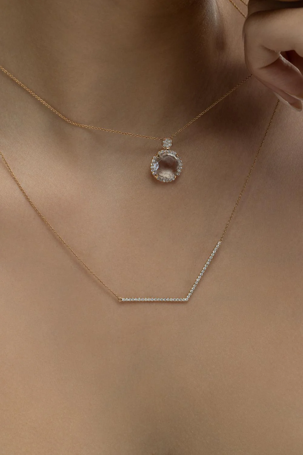 Clear Quartz Round Pendant Necklace - Image 3